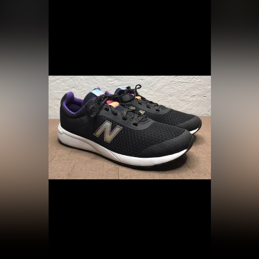 New Balance 455v2 Older Kids Sneakers Black Multicolor Shoes Size 7M Excellent